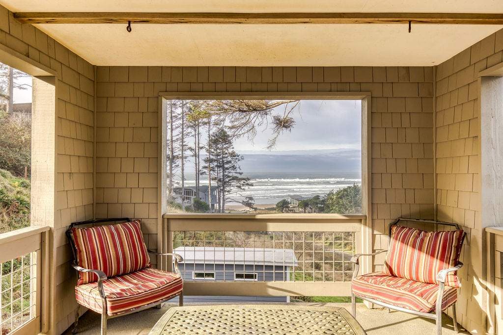 Anchor House - Ocean Views w Lookout Tower Pets OK — photo 2