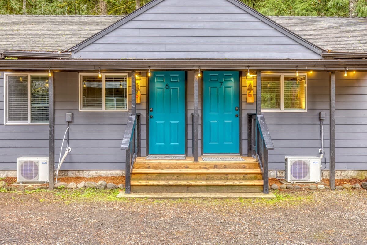 Chic Mt. Hood Retreat, Private Deck - Mt Air 6 — photo 8