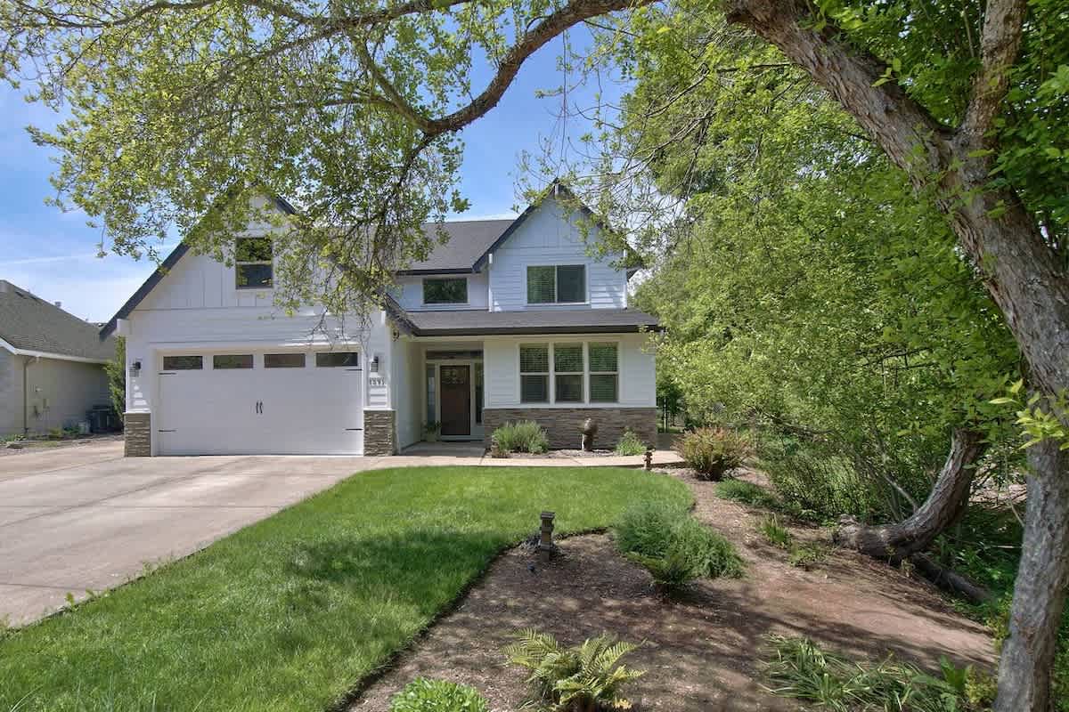 Creekside Hideaway - Wine Country by 3rd St