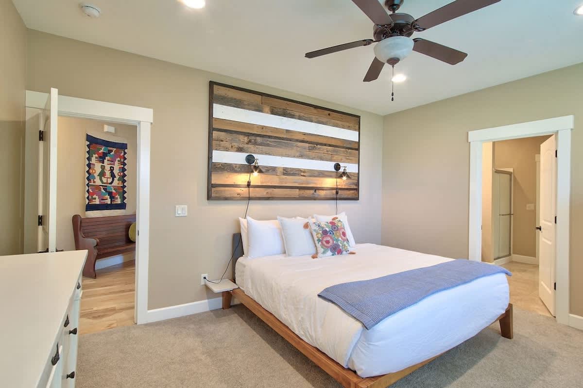 Creekside Hideaway - Wine Country by 3rd St — photo 2