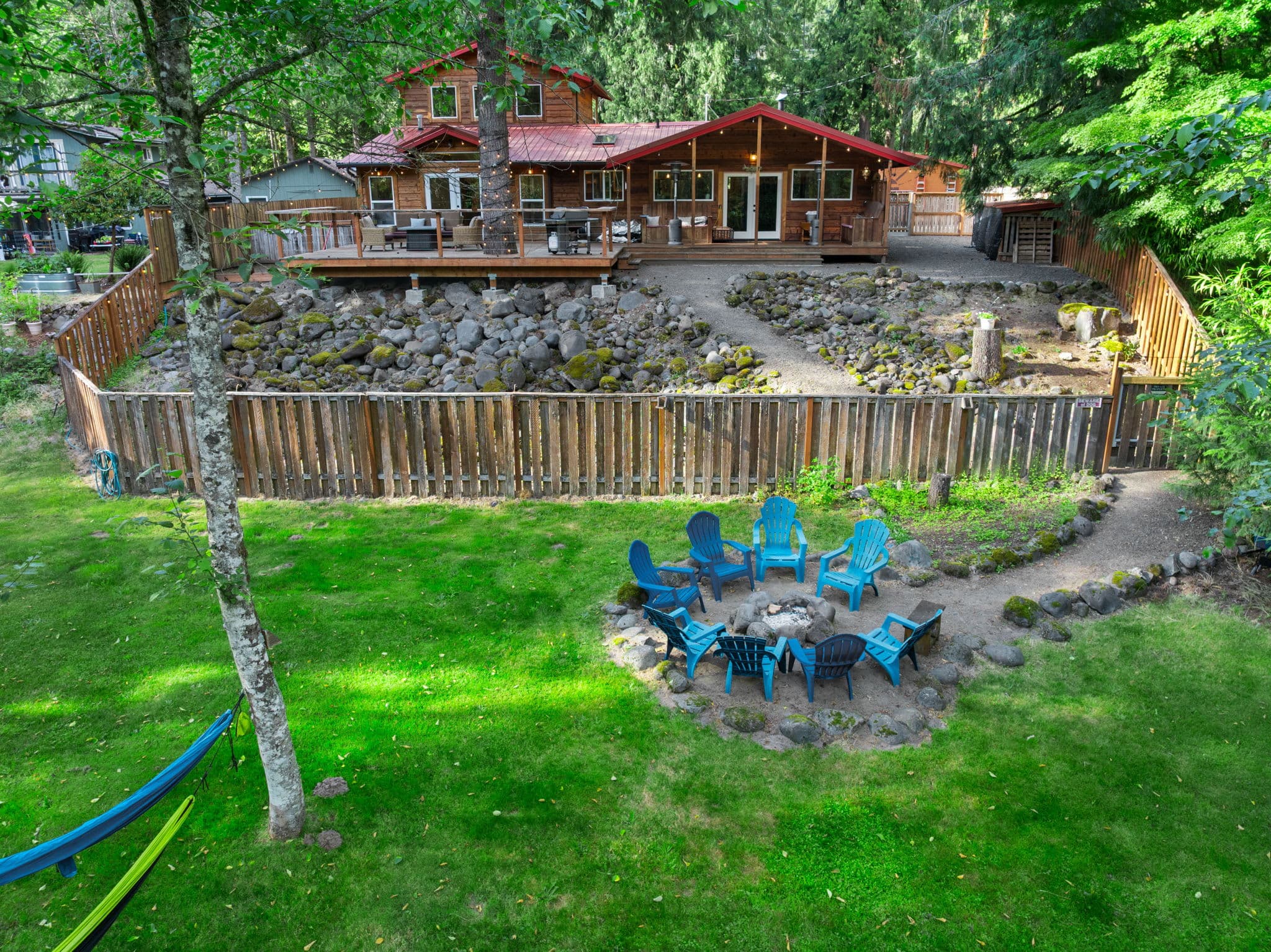 Howard's Hideaway Riverfront Pet Friendly Cabin — photo 2