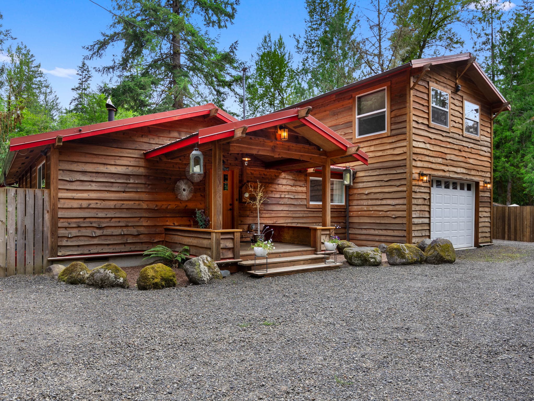 Howard's Hideaway Riverfront Pet Friendly Cabin — photo 5