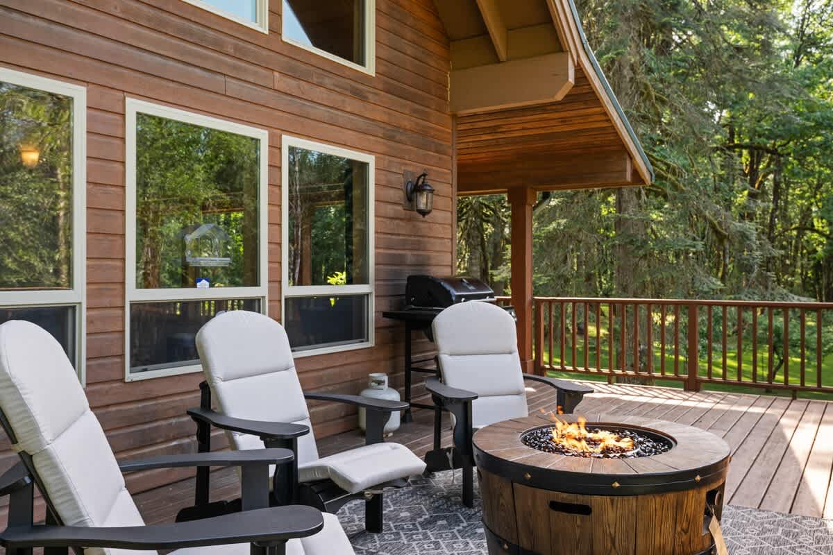 Iron Mountain Lodge Hot Tub and Game Room — photo 5