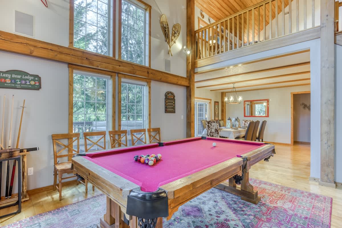 Lazy Bear Lodge: Hot Tub, Game Room & Dogs OK — photo 4