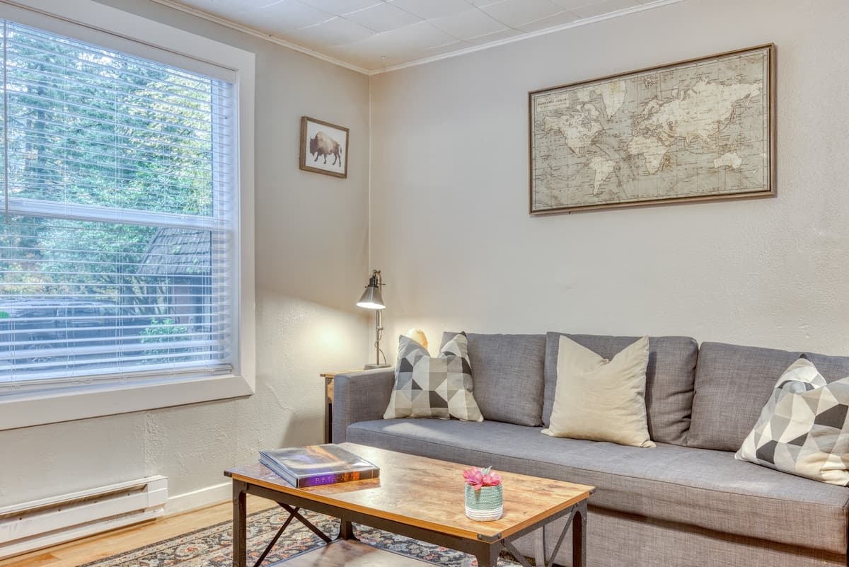 Modern Conveniences, Rustic Charm - Mt Air Unit 12 — photo 4