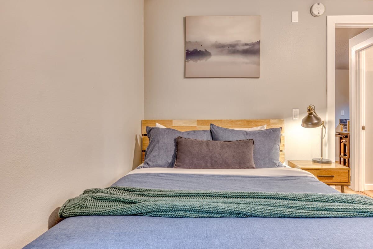 Pet-Friendly, Near Trails - Cozy Mt Air Motel 9 — photo 6