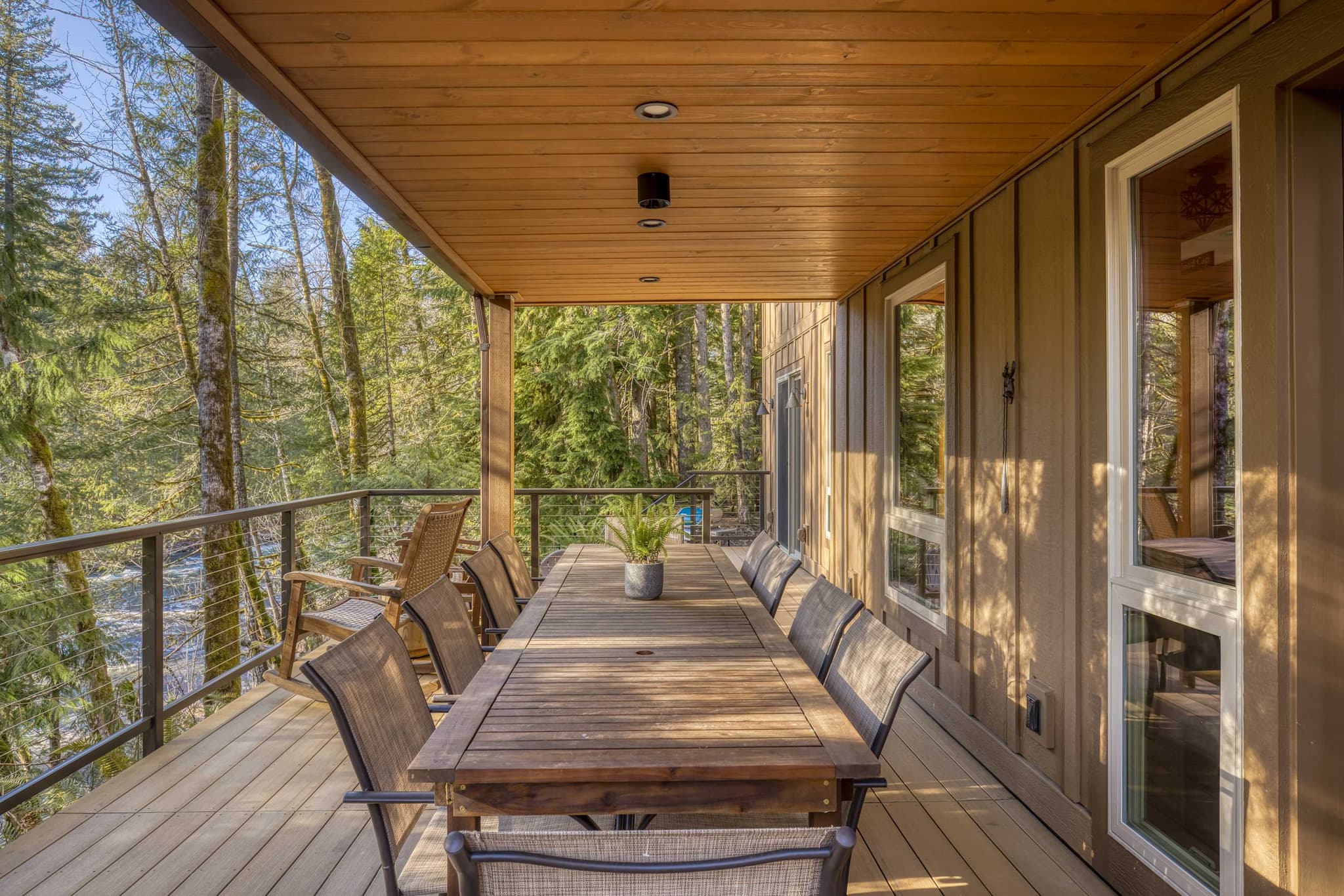 Roaring River Lodge - Modern Riverfront EV Fire Pit — photo 2