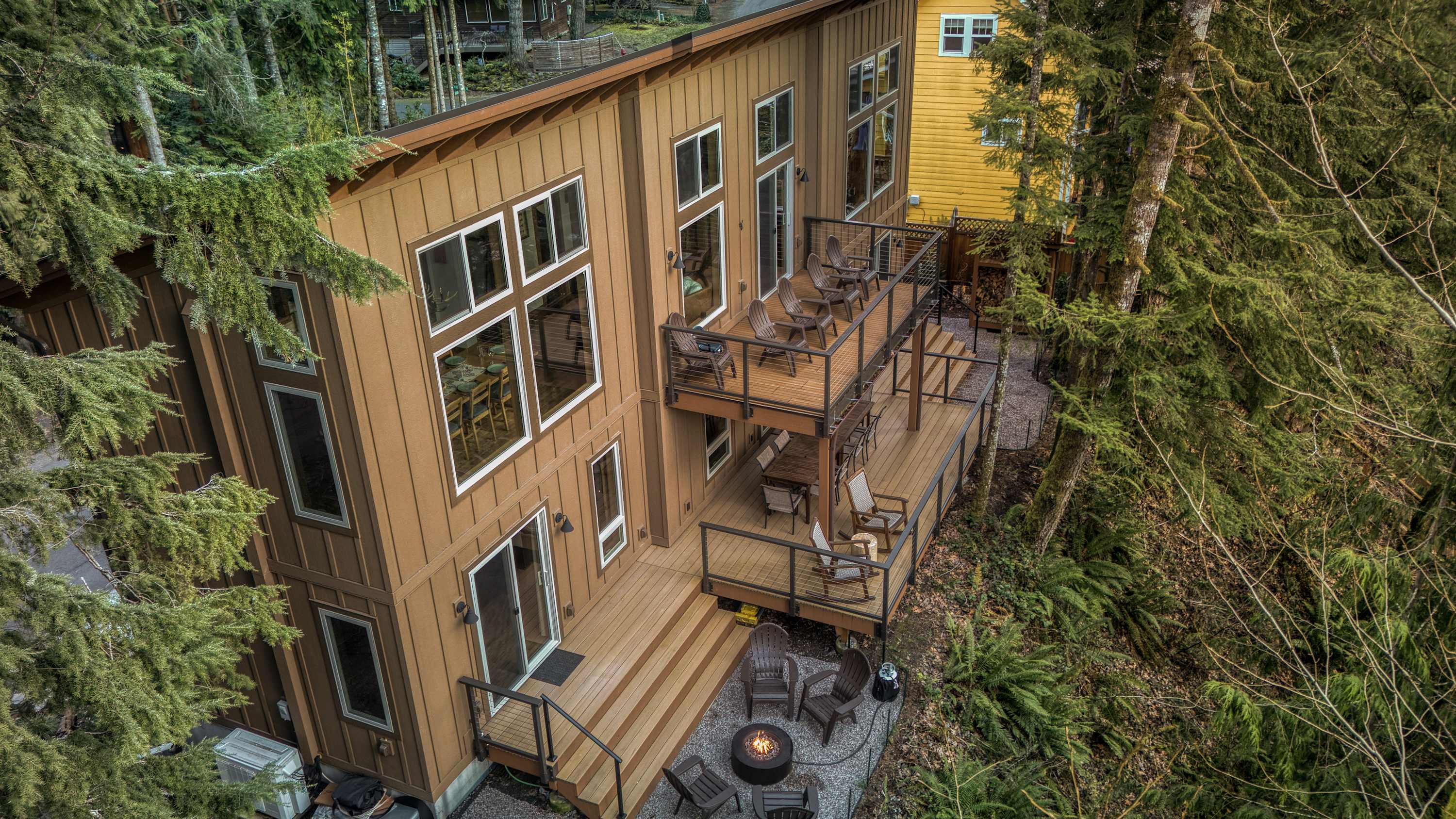 Roaring River Lodge Riverfront Luxury Base Camp — photo 1