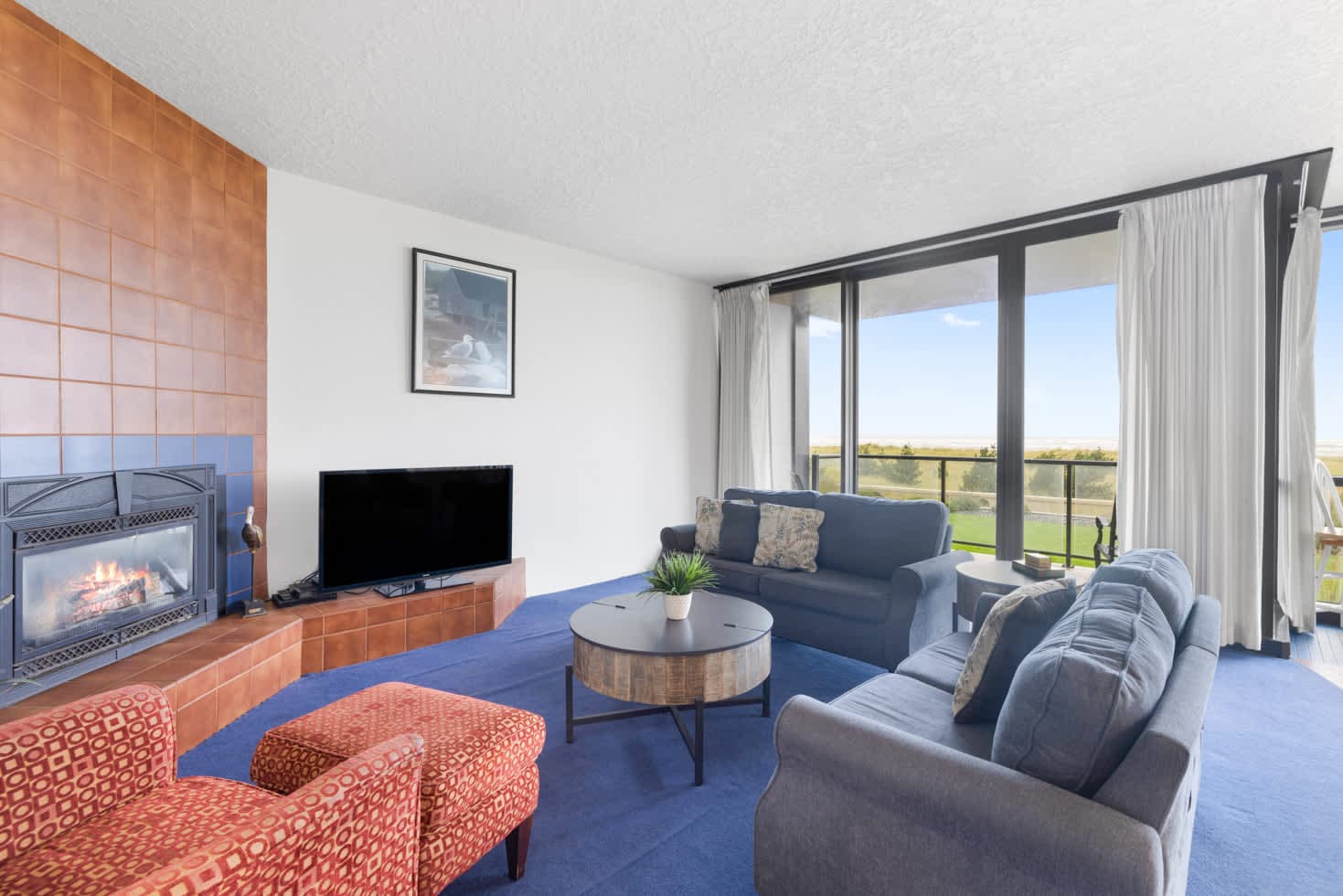 Sand & Sea (100) Retreat - Stunning Beachfront on the Prom 2BR — photo 1