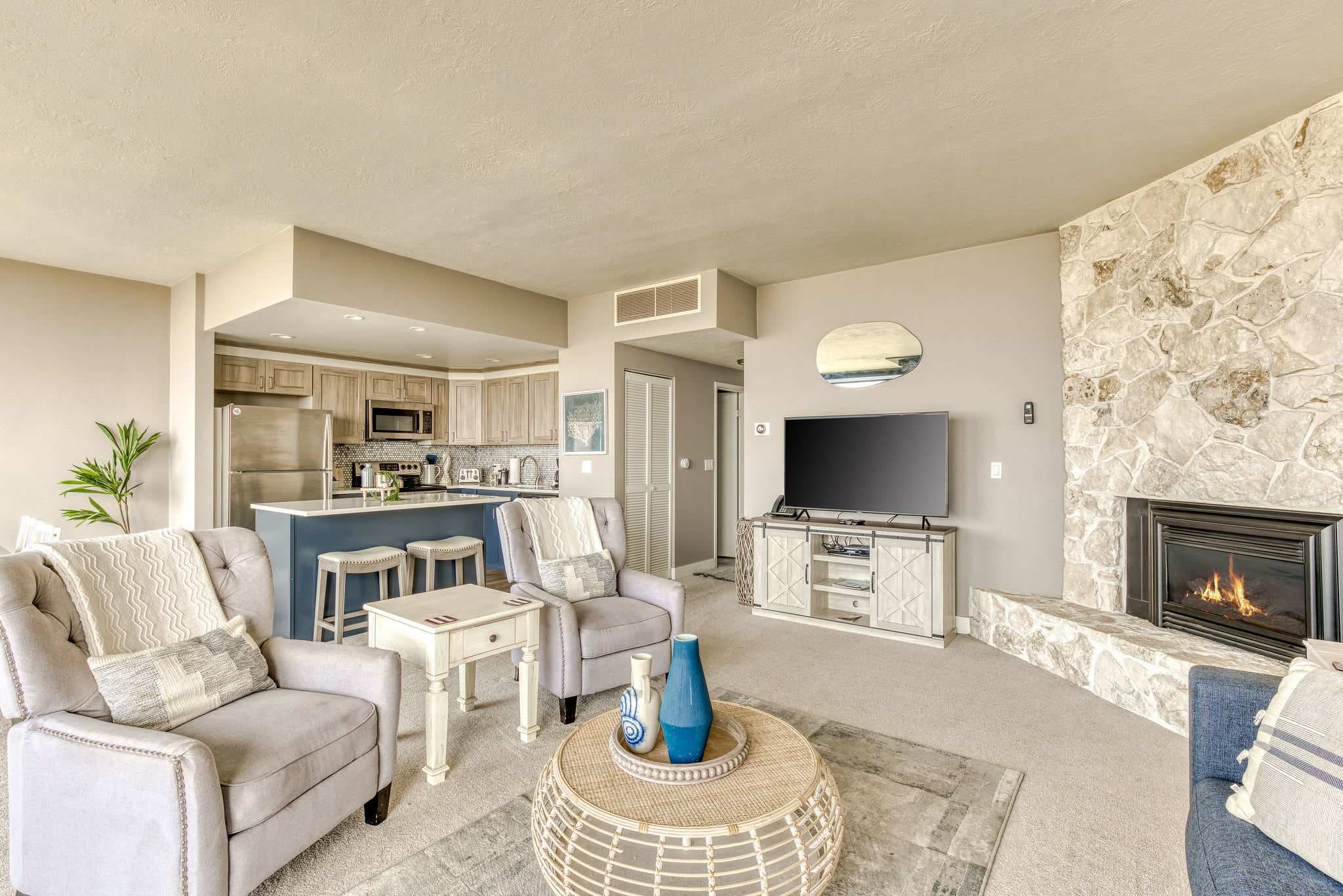 Sand & Sea (306 308) - 2x Luxury Oceanfront condos — photo 2
