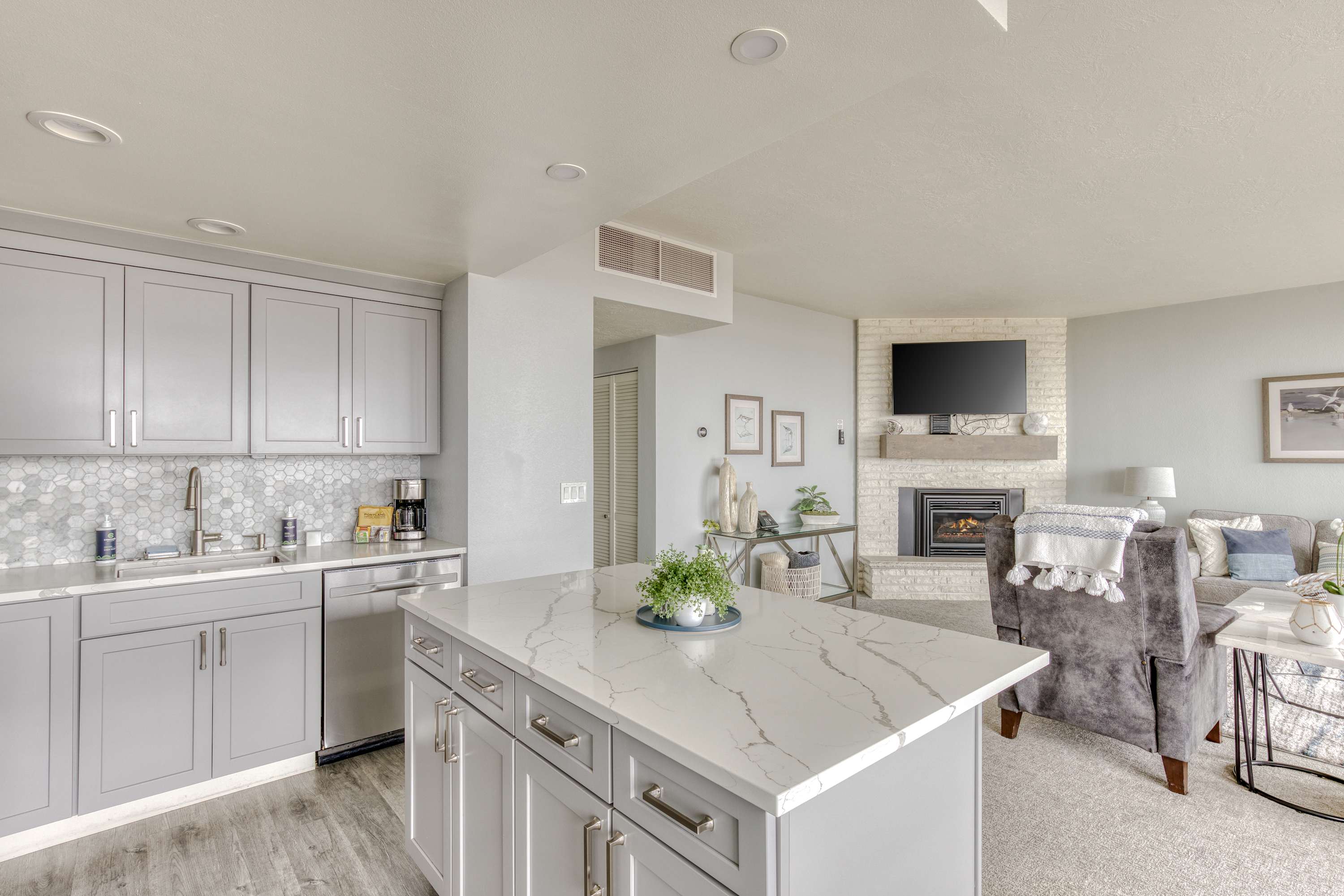 Sand & Sea (306) Sojourn - Oceanfront luxury — photo 2