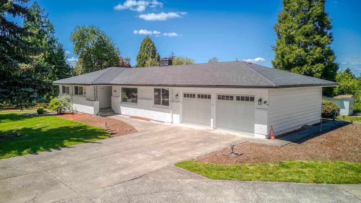 Vogel Vacations - 2 acre, hot tub and game room — photo 3