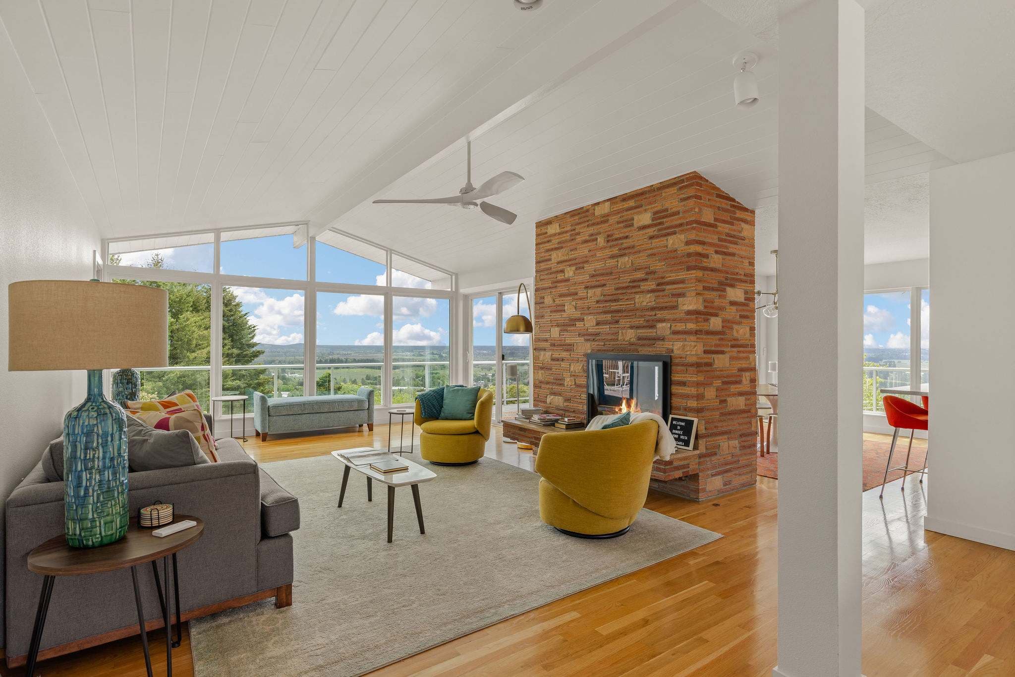 Vino Vista - Mid-Century Stunning Views w Deck