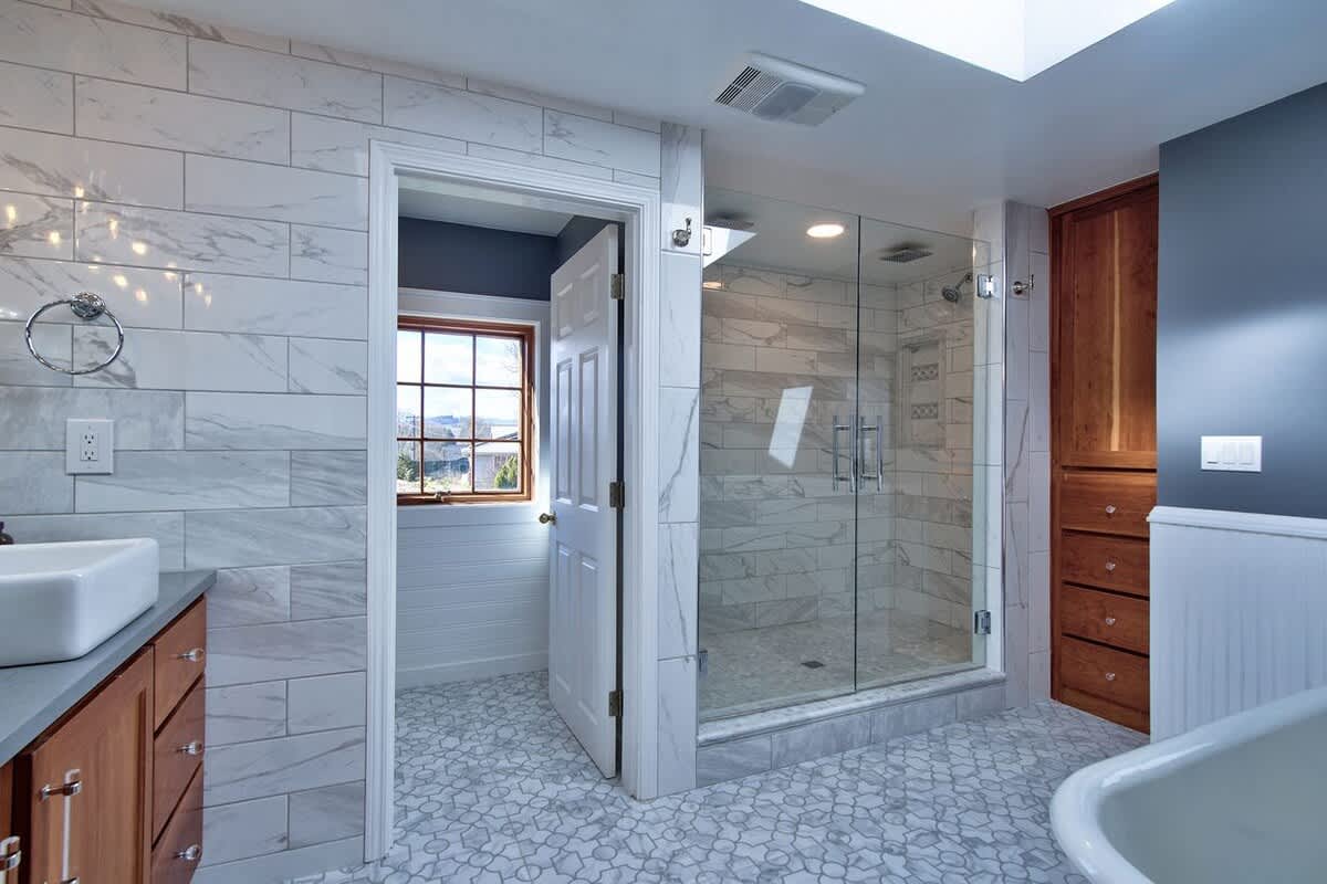 Vintage Terrace Spacious Historic Getaway Hot Tub — photo 2