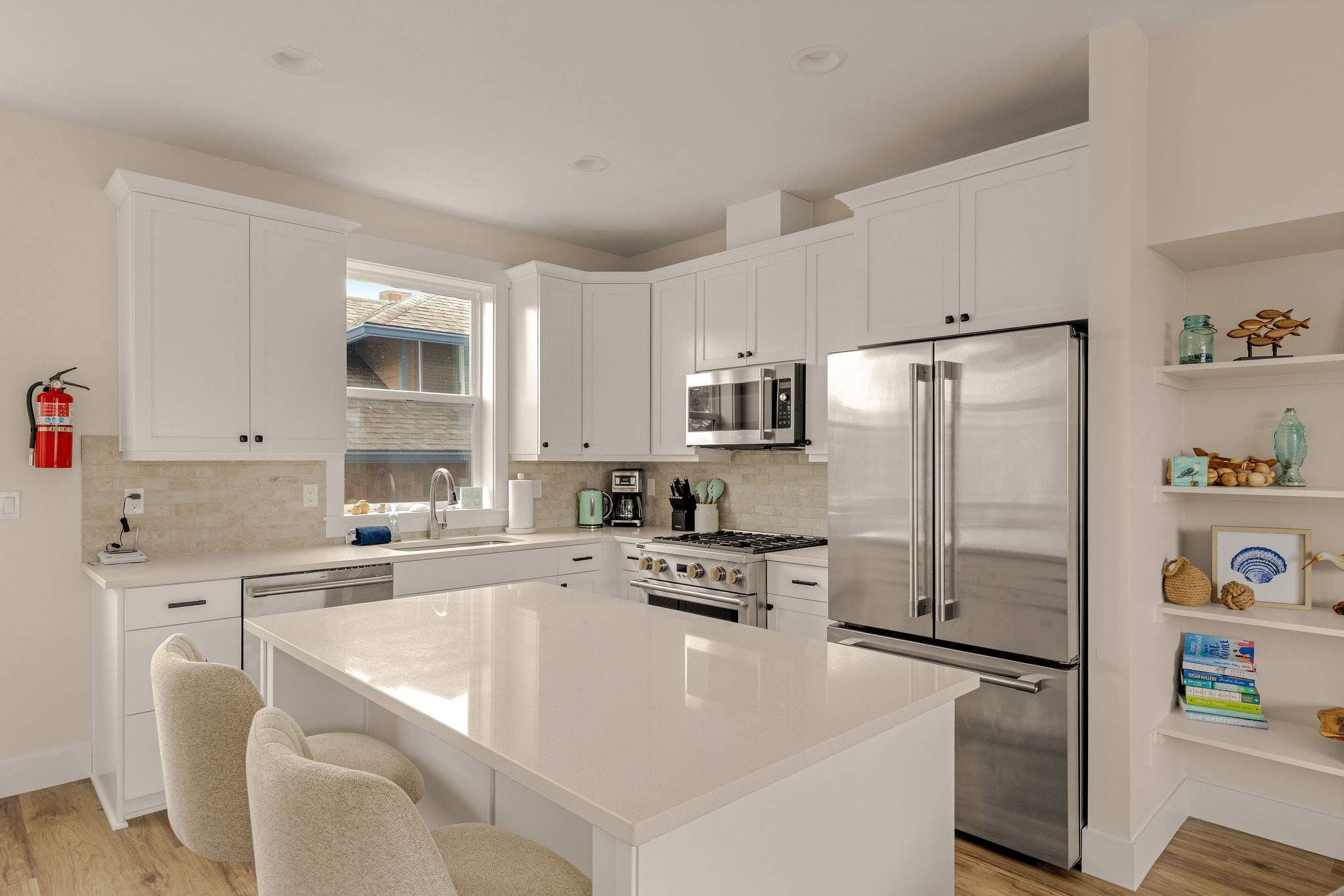 The Shorebird - Lux New Build, 1 Home Off the Beach — photo 8
